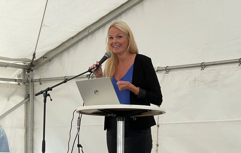 Mirja Ullvig hälsar välkomna Hållbarhetsdagen